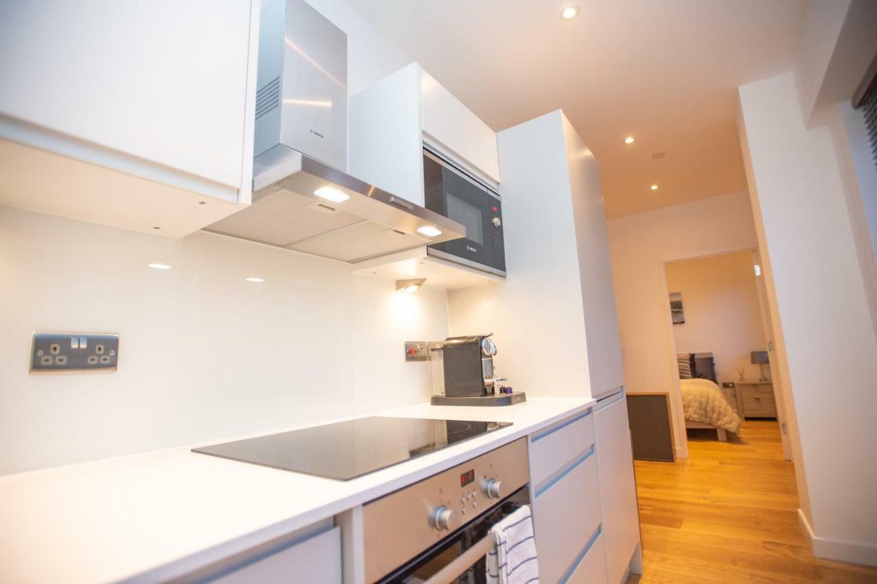 Stylish And Clean 1 Bed Apartment Maidenhead Town Center Kültér fotó