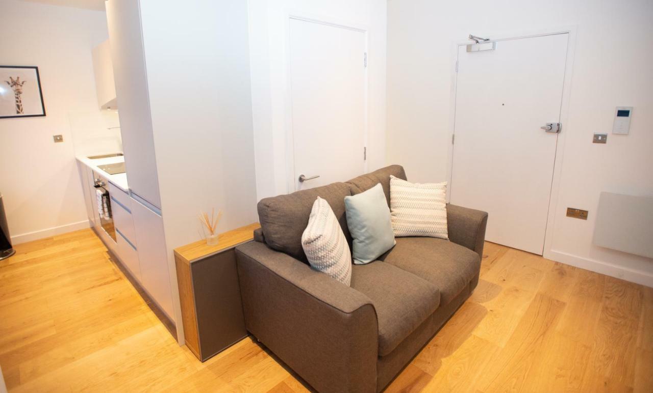 Stylish And Clean 1 Bed Apartment Maidenhead Town Center Kültér fotó