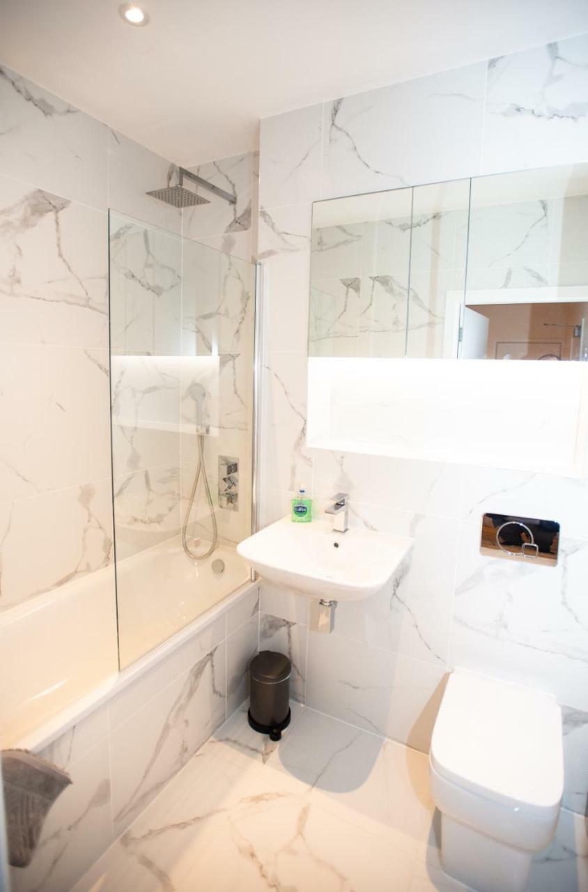 Stylish And Clean 1 Bed Apartment Maidenhead Town Center Kültér fotó
