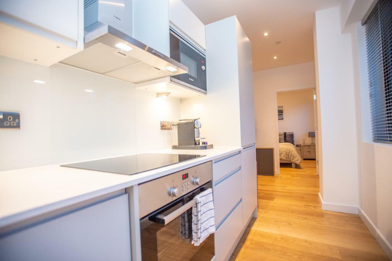 Stylish And Clean 1 Bed Apartment Maidenhead Town Center Kültér fotó